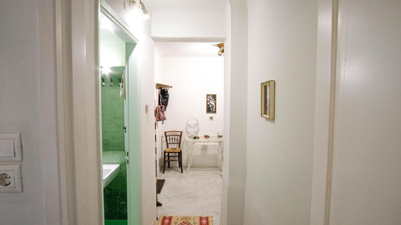 Quiet And Central Flat With Private Backyard Garden Афины Экстерьер фото